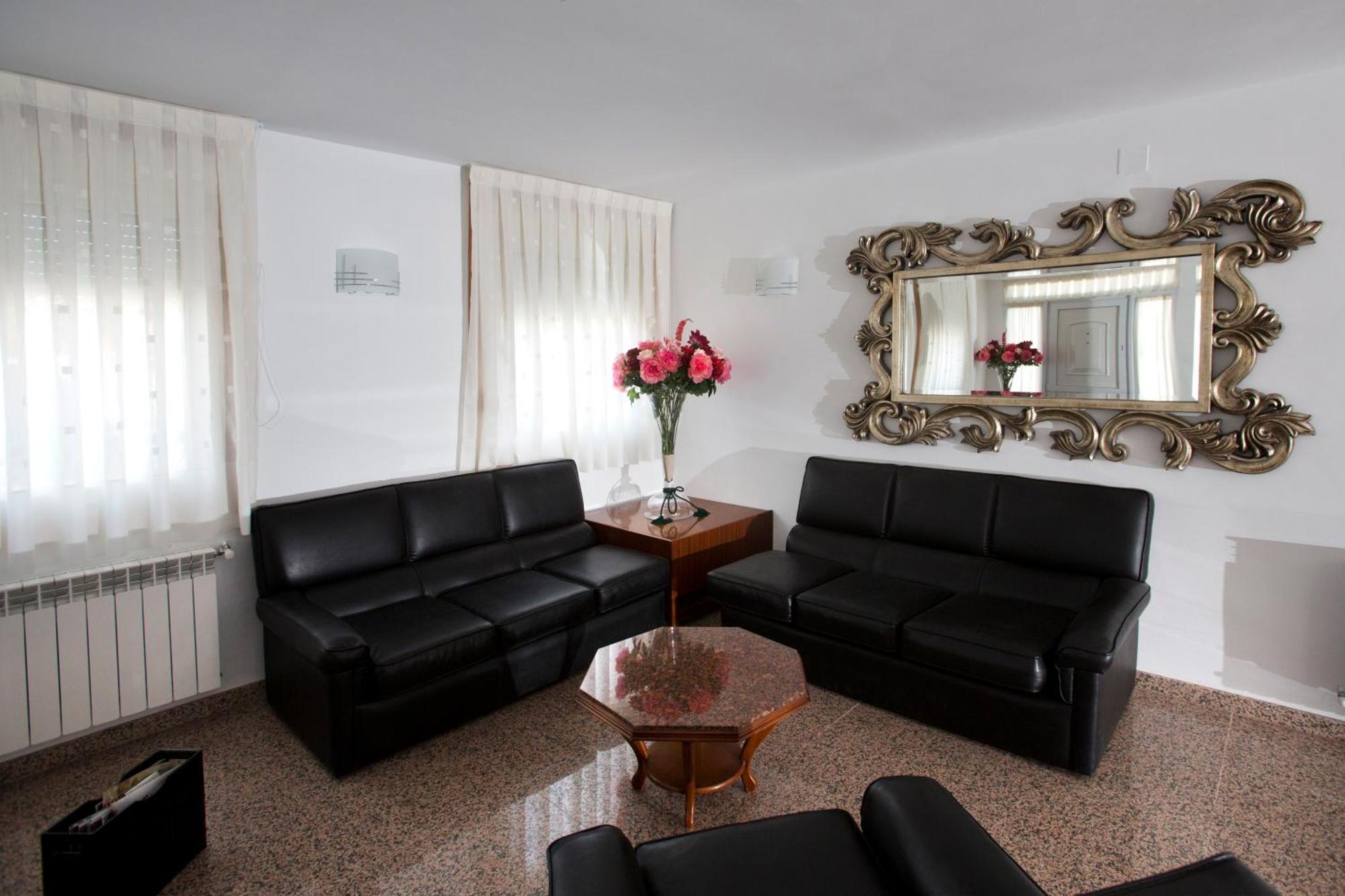 Hotel Marivella Calatayud Kültér fotó