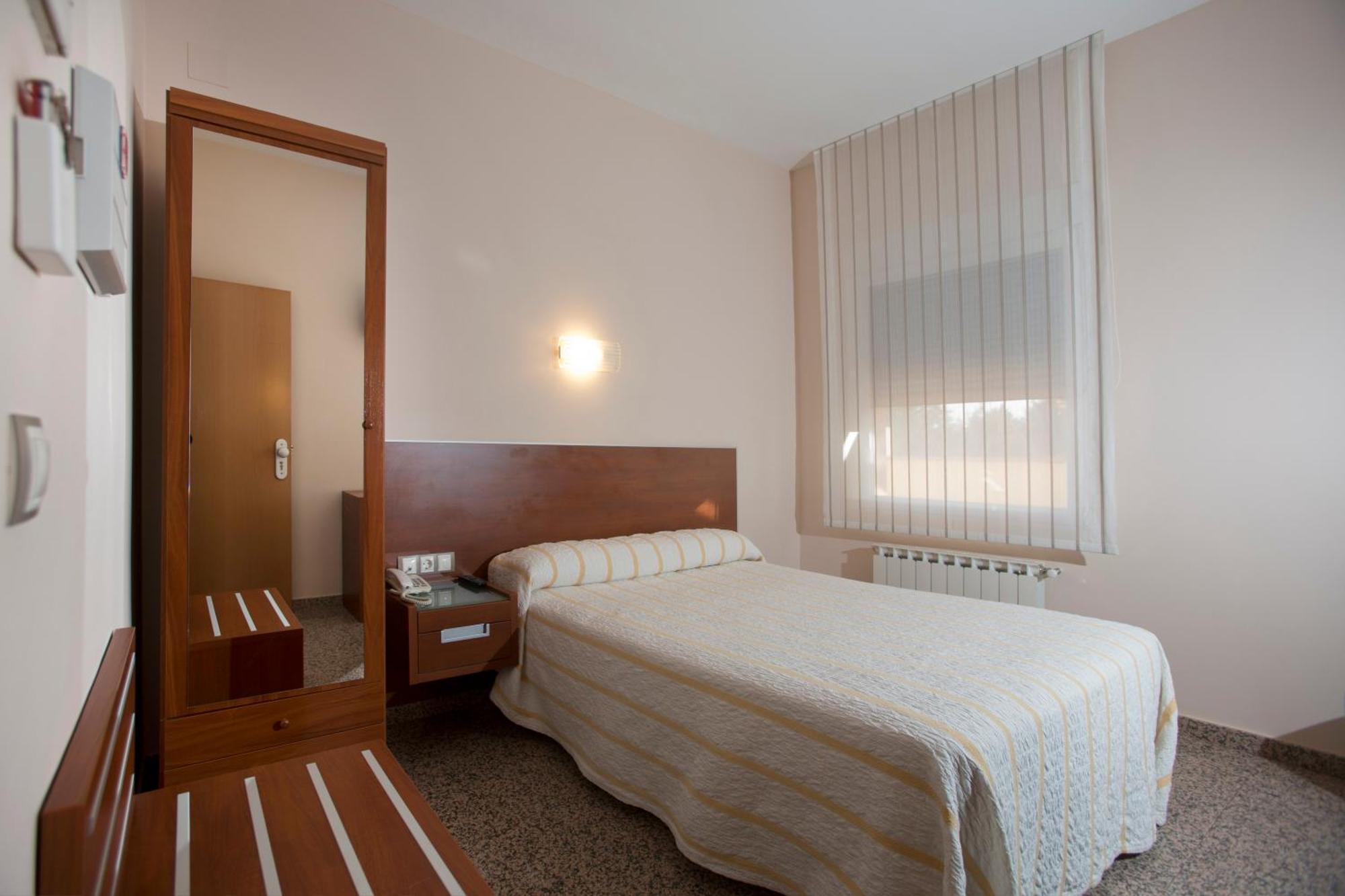 Hotel Marivella Calatayud Kültér fotó