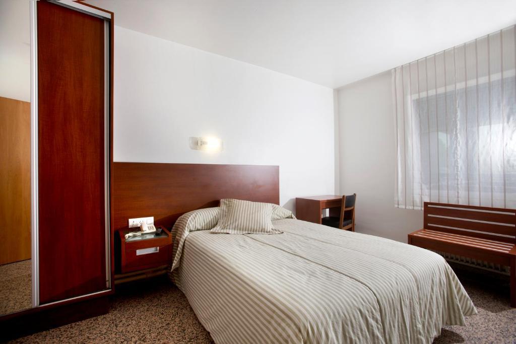Hotel Marivella Calatayud Szoba fotó